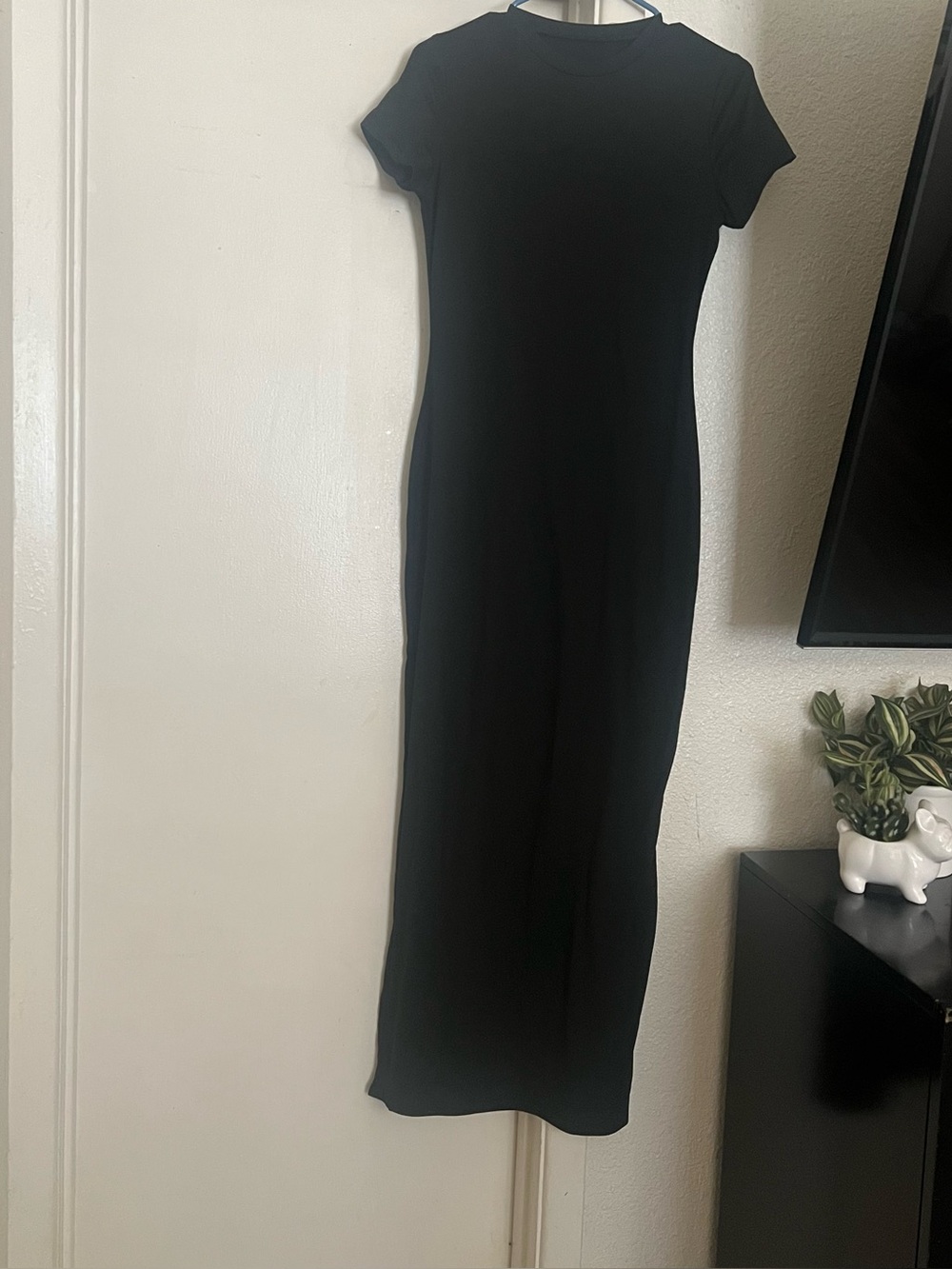 Classic Black Short-Sleeve Maxi Dress